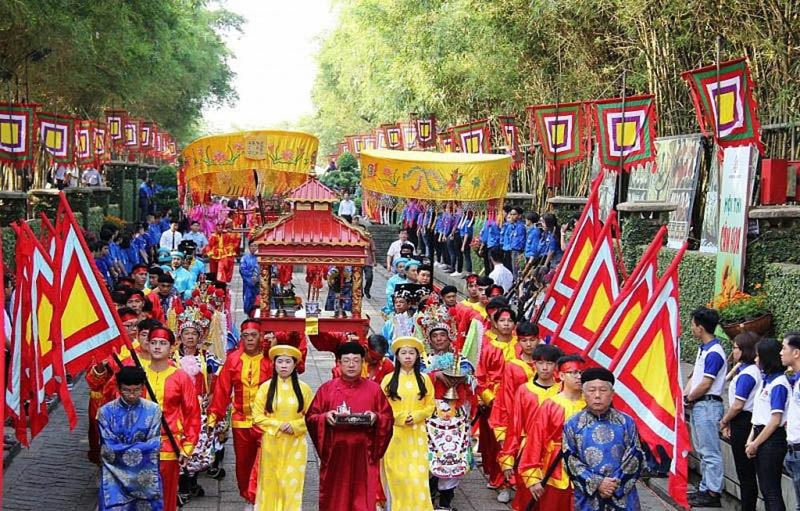 TOUR ĐỀN MẪU ÂU CƠ - ĐỀN HÙNG
