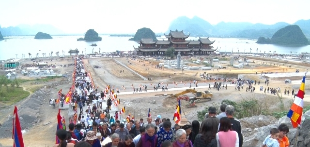TOUR ĐỀN TRẦN - CHÙA TAM CHÚC
