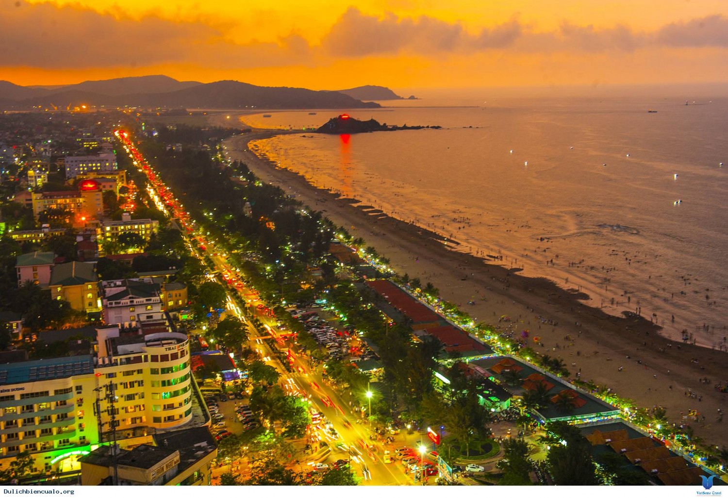 TOUR CỬA LÒ