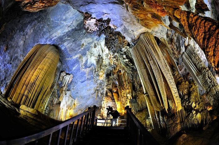 TOUR ĐỘNG THIÊN ĐƯỜNG - BIỂN NHẬT LỆ - NGÃ BA ĐỒNG LỘC