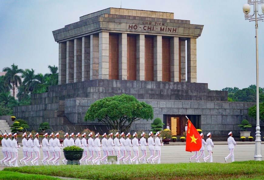 KHÁM PHÁ THỦ ĐÔ HÀ NỘI